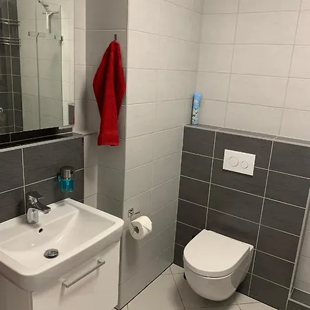 Kelleruv Mlyn - S Vlastni Garazi, Centrum Znojmo