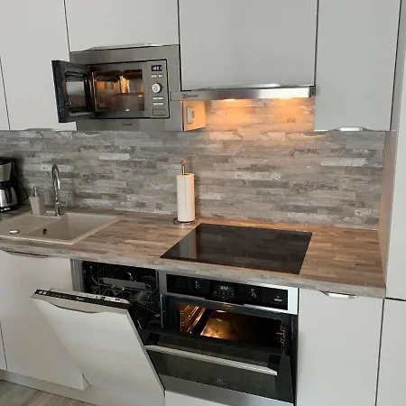 Kellerův Mlýn - S Vlastní Garáží, Centrum