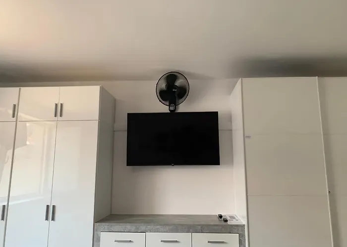Kelleruv Mlyn - S Vlastni Garazi, Centrum Appartement